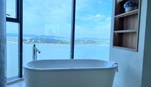 Executive Bay View A La Carte Hạ Long