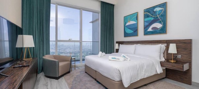 Exquisite Apartment Minutes Away from the Beach