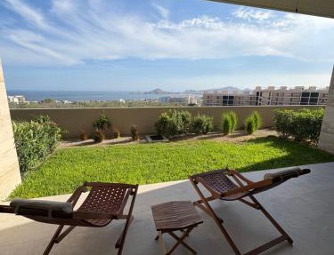 Family-Friendly Oceanview Retreat Resort Access