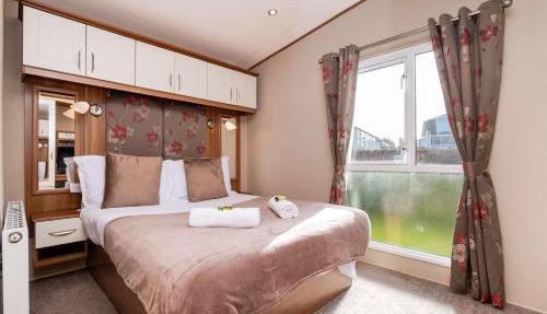 Family Friendly -Pet OK - Long Stay- Wi-Fi-Sleep 7