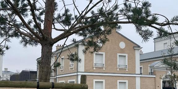 Family's house - Villa proche de la vallée village et Disneyland paris ,2 parkings, air condition
