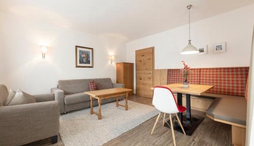 Ferienwohnung Haus Zyka - inklusive STUBAI SUPERCARD - nähe Elferlifte - Supermarkt - Busstop