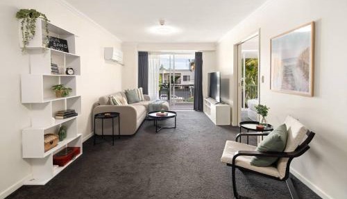 Ferny Cove - Resort Living by Surfers Paradise Beach