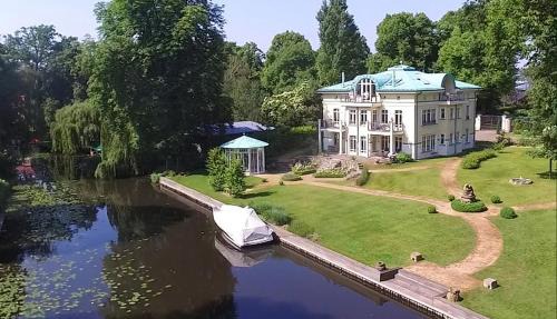 FeWo Havelpalais direkt am Wasser