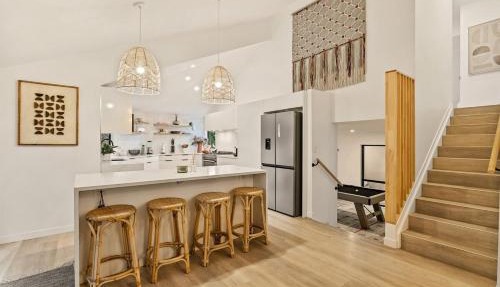 Forest Retreat with pool table & 10min to wineries