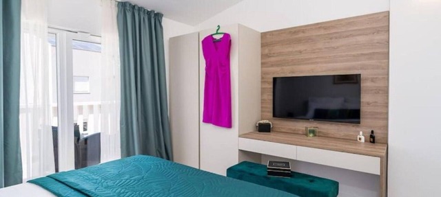 Friends & Family Home - Four Bedrooms Apartment