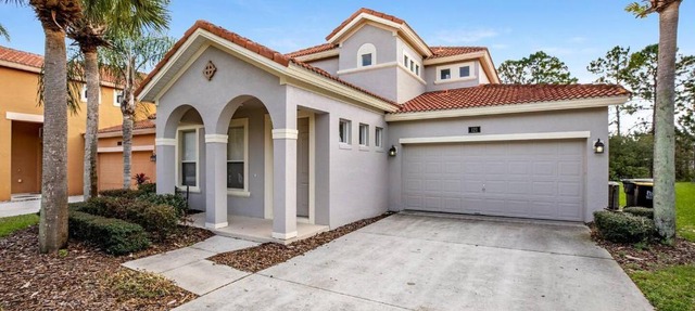 Gorgeous Davenport 5 Bed Villa with Pool Hot Tub