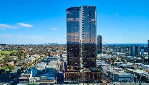 Highrise Luxury Penthouse with City Ocean Mountain View