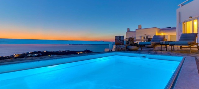 Holiday villa "Aquata" with hot tub