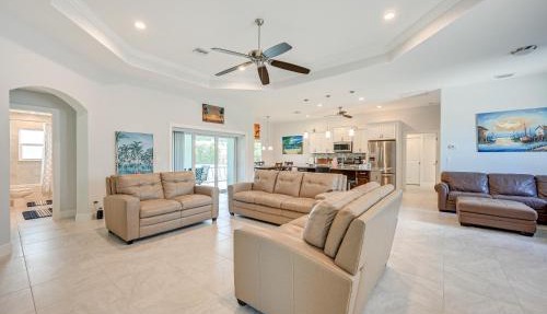 Hot Tub & Lanai! Marco Island Home 2 Mi to Beaches