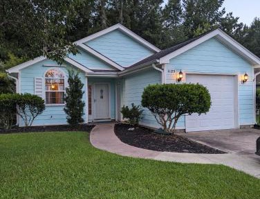 HOUSE-2 Bedrooms-Central-15 Minutes to Beach-No Crowds