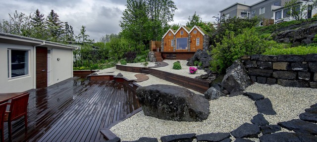 ICELAND SJF Villa , Hot tub & Outdoor Sauna Amazing Mountains View - 15 min to downtown