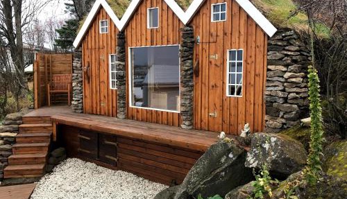 ICELAND SJF Villa, Hot tub & Outdoor Sauna Amazing Mountains and City View Over Reykjavík