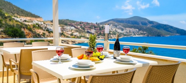 KALAMAKİ FLATS