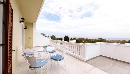 Kaminia Holiday Homes
