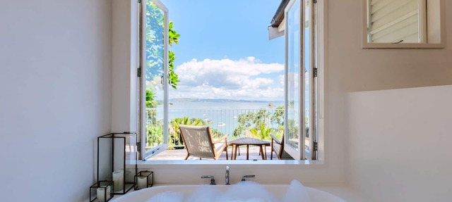 Koi Waiheke with private beach access