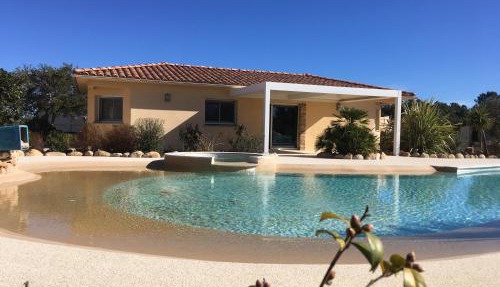 L'Hacienda Piscine chauffée à 28, spa, boulodrome et court de Tennis privés, 2 villas indépendantes