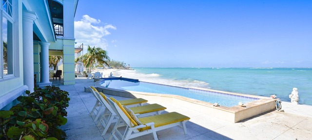 La Mouette Cable Beach Bahamian Villa