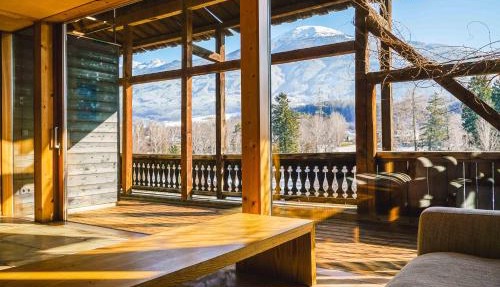 Lansersee Lake Chalet
