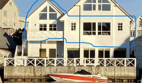 Large apartment by the sea for rent during ONS
