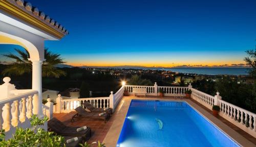 Large Family Villa 500m From Beach with Stunning Views