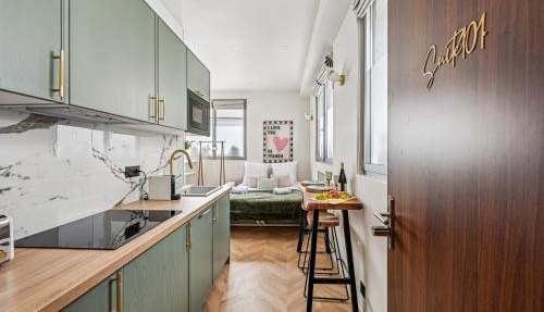Lavie Maison Studio AC & Hot Tub