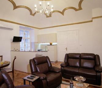 Little Vienna Gold Apartment