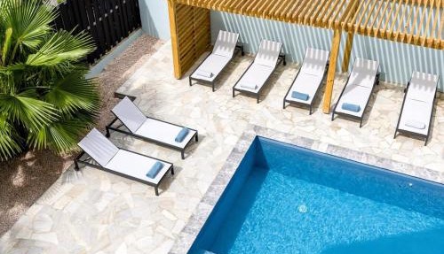 Liv Inn Bonaire with Pool and Nice Cooling Winds