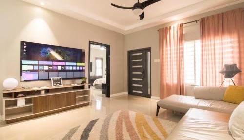 LnD Villa! Lovely gated community, 24 hrs security, amazing view, and pool