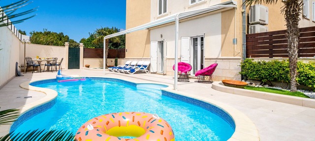 Lorena suite with private pool