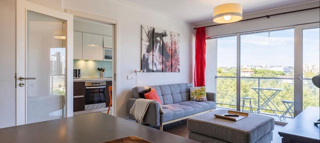 Lovely 1 BDR Apartment With Pool by LovelyStay
