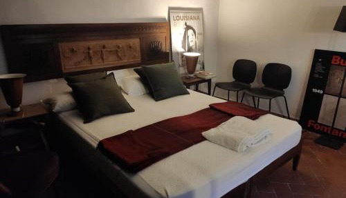 Lovely portion of property near Piazza Santo Spirito