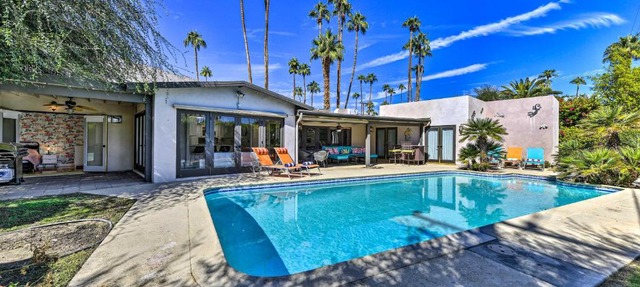 Luxe Palm Springs Home w/Backyard Oasis!