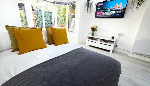 Luxurious Apartment with Patio in Covent Garden