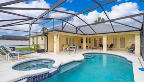 Luxurious Relaxing Retreat