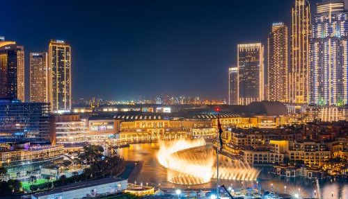 Luxury 1st Row Burj Khalifa and Fountain Views, Walk to Dubai Mall