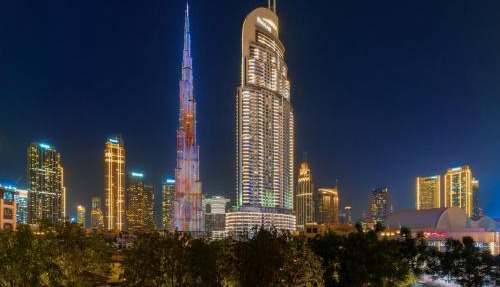 Luxury 2BR with Burj Khalifa Views l Near Dubai Mall