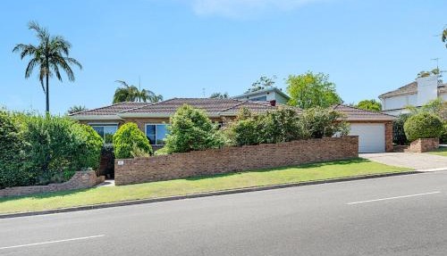 Luxury 3 bedroom 2 bathroom full home with easy access near Cronulla