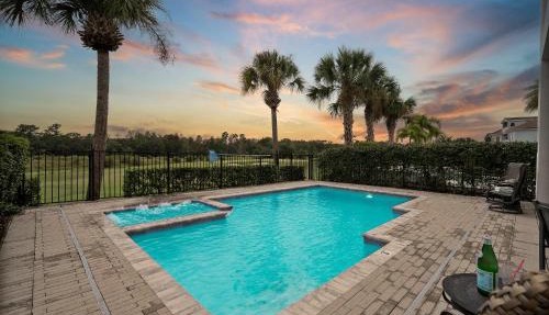 Luxury 6BR Villa w Pool & Cinema 4mi to Disney