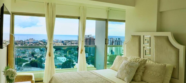 LUXURY APART WITH SEA VIEW, SPA, cine, pool ,