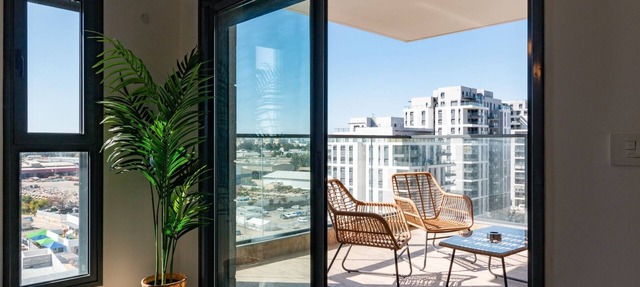 Luxury APT 3 BR New Tower Parking