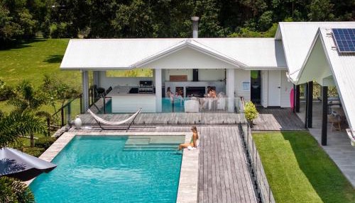 Luxury Modern Country Retreat