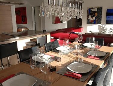 Luxury Penthouse 4 Bedroom 8 Min walk to WEF Davos