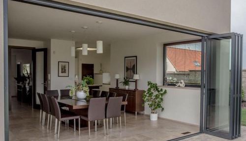 Luxury villa near Prague with pool and tennis court