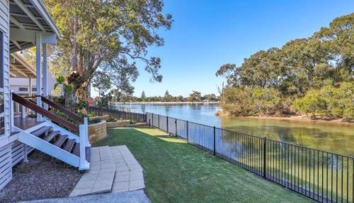 Luxury Waterfront Stay at Tallebudgera Creek