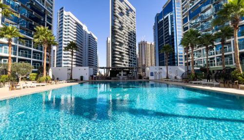 Luxury Waterfront Studio - Stunning Canal Views in Damac Maison Prive