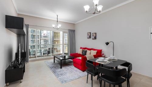 Maison Privee - Comfortable Downtown Apartment with City Skyline Vws