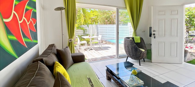 Mango Vert duplex with pool