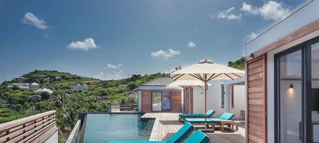 Modern 5 BR Villa with Infinity Pool