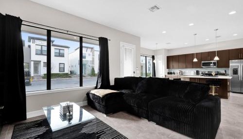 Modern resort style retreat with great amenities